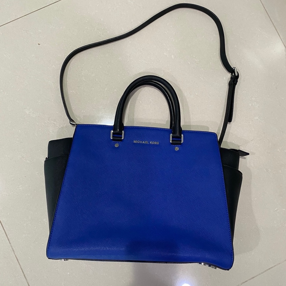 Michael Kors Handbag - Picture 5 of 5